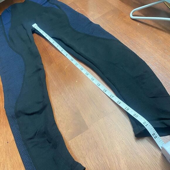 Spanx look at me black and blue leggings Medium - Picture 5 of 10
